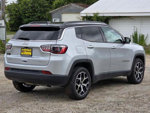 Silver Zynith Metallic Clearcoat 2025 Jeep Compass Limited