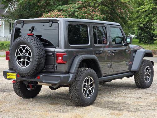 Granite Crystal Metallic Clearcoat 2025 Jeep Wrangler Rubicon