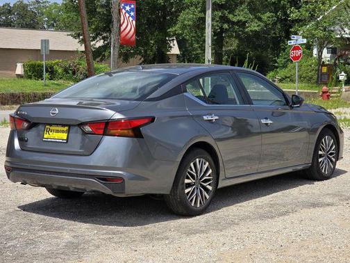 Gun Metallic 2025 Nissan Altima 2.5 SV