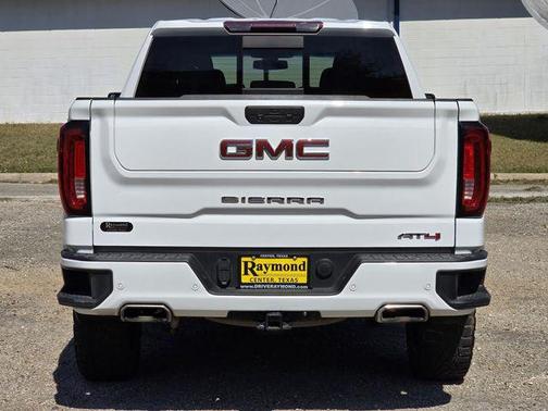 2022 GMC Sierra 1500 AT4