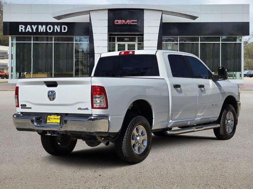 2024 RAM 2500 Big Horn Crew Cab 4x4 6'4' Box