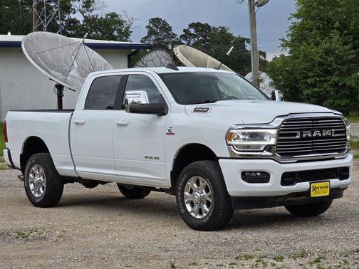 Bright White Clearcoat 2024 RAM 2500 Laramie Crew Cab 4x4 6'4' Box