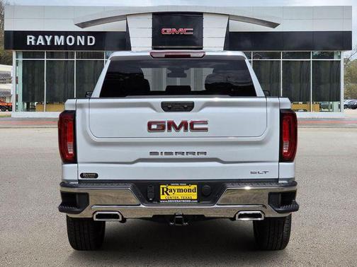 Glacier White Tricoat 2026 GMC Sierra 1500 SLT