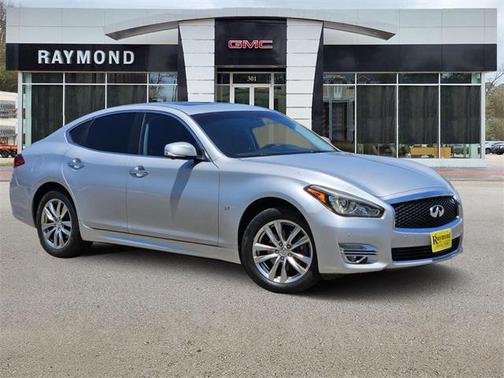 2018 INFINITI Q70 3.7X LUXE
