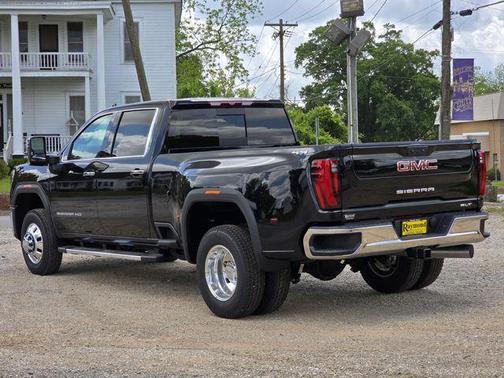 2026 GMC Sierra 3500 SLT