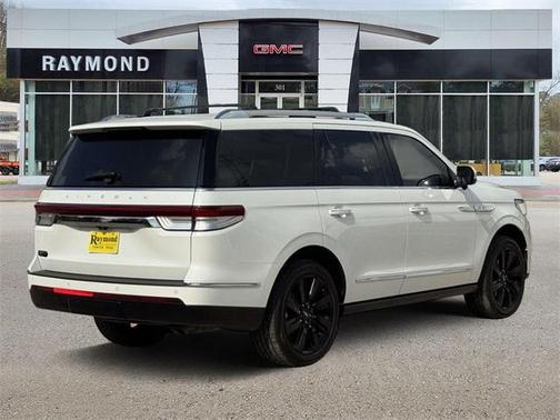 2023 Lincoln Navigator Reserve