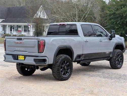 2024 GMC Sierra 2500 AT4
