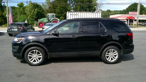 2017 Ford Explorer Base