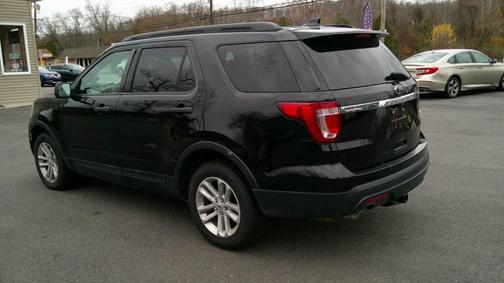 2017 Ford Explorer Base