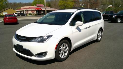 2018 Chrysler Pacifica Touring Plus