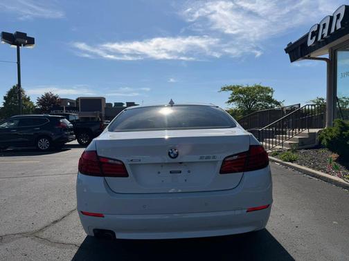 Alpine White 2013 BMW 528 xDrive