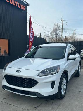 2020 Ford Escape SE