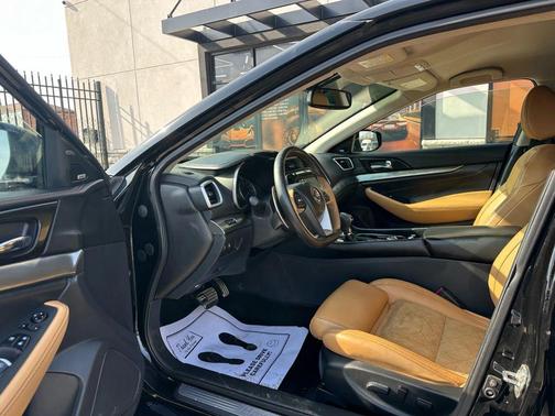 2017 Nissan Maxima 3.5 SR