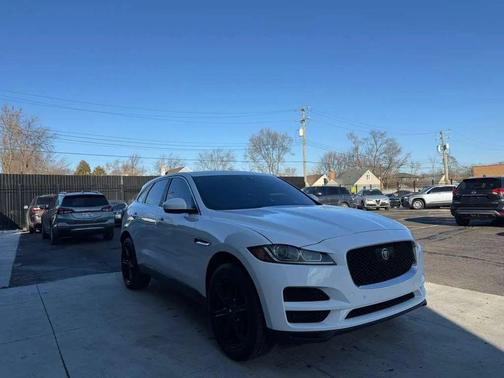 2019 Jaguar F-PACE 25t Premium