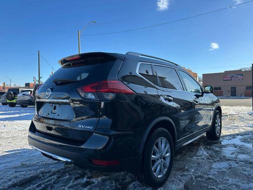 2017 Nissan Rogue SV