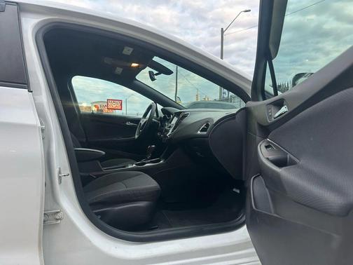 2019 Chevrolet Cruze LT