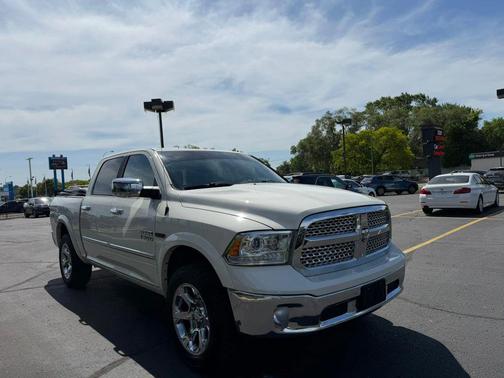 Pearl White 2017 RAM 1500 Laramie