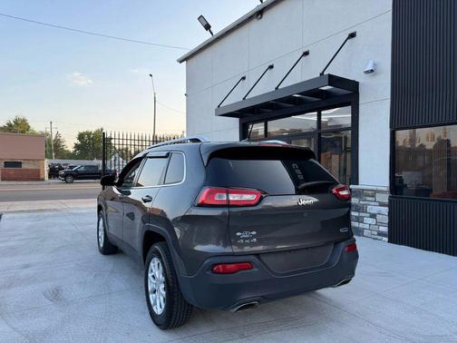 2015 Jeep Cherokee Sport