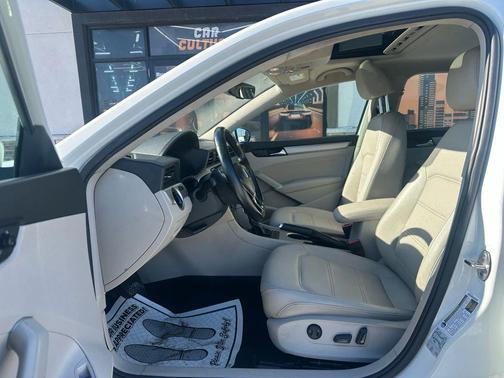 2020 Volkswagen Passat 2.0T SE