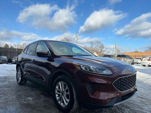 2021 Ford Escape SE