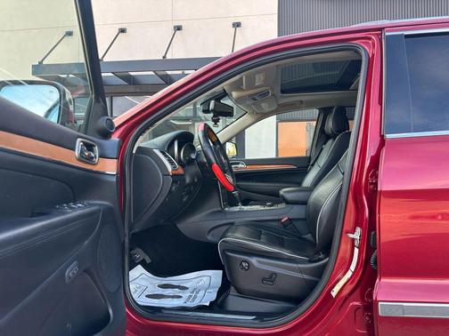 2012 Jeep Grand Cherokee Overland