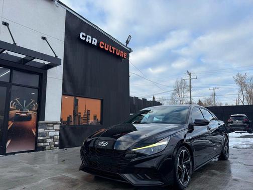 2022 Hyundai ELANTRA SE