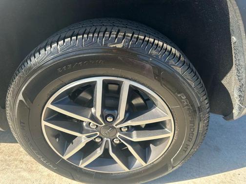 2020 Jeep Grand Cherokee Laredo