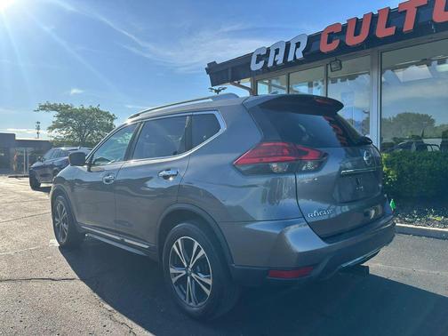 Gun Metallic 2017 Nissan Rogue SL