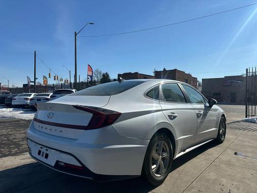 2021 Hyundai SONATA SE