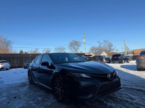 2021 Toyota Camry SE