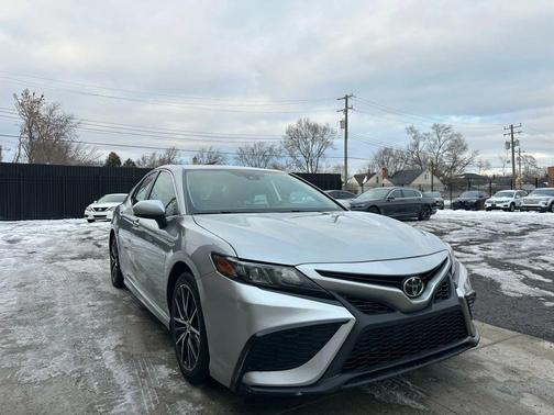 2021 Toyota Camry SE