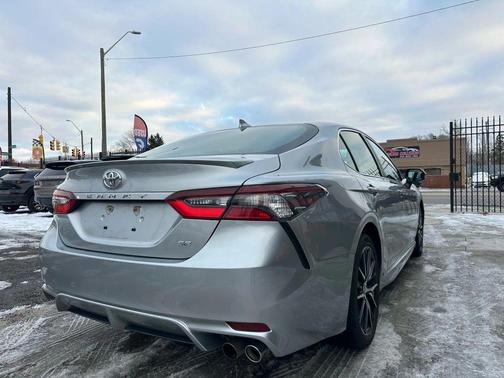 2021 Toyota Camry SE