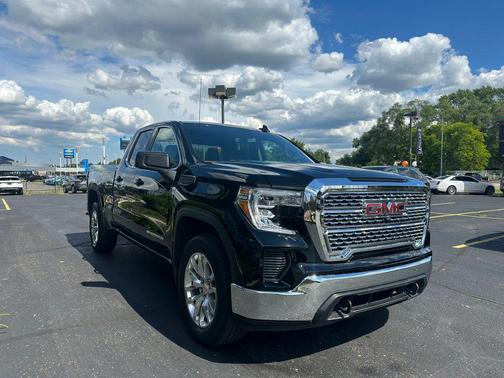 Onyx Black 2021 GMC Sierra 1500 SLE