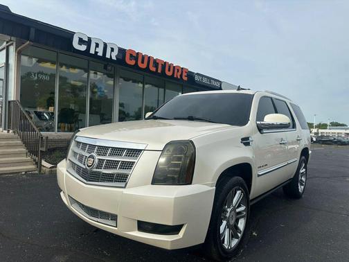 White Diamond Tricoat 2013 Cadillac Escalade Platinum Edition