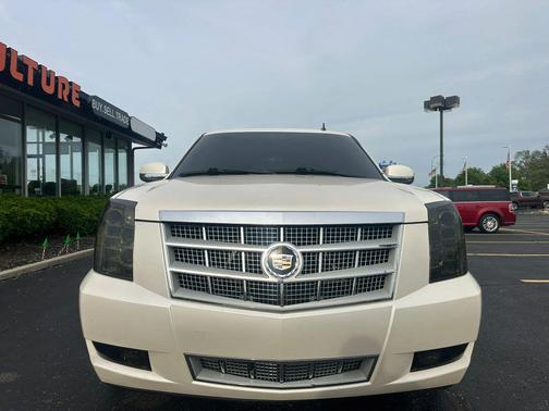 White Diamond Tricoat 2013 Cadillac Escalade Platinum Edition