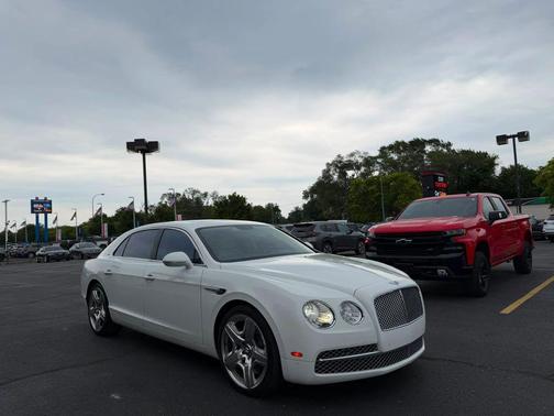 WHITE 2014 Bentley Flying Spur Base