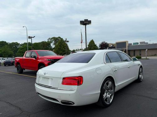 WHITE 2014 Bentley Flying Spur Base