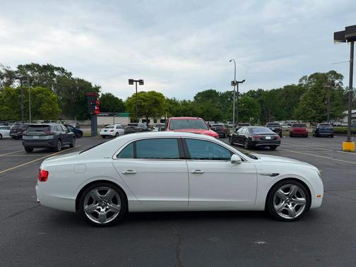 WHITE 2014 Bentley Flying Spur Base