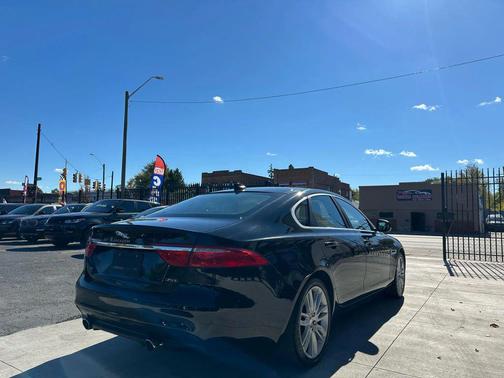 2016 Jaguar XF 35t Prestige