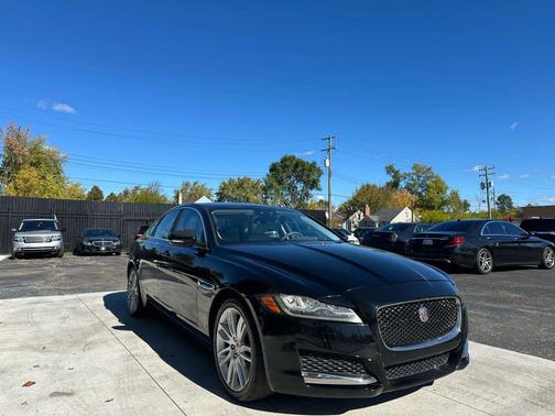2016 Jaguar XF 35t Prestige