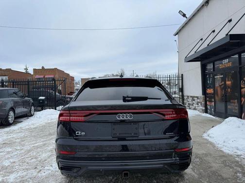 2021 Audi Q8 55 Premium Plus