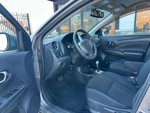 2017 Nissan Versa 1.6 SV