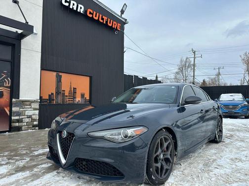 2019 Alfa Romeo Giulia Sport