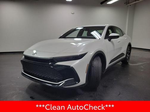 Oxygen White 2023 Toyota Crown XLE