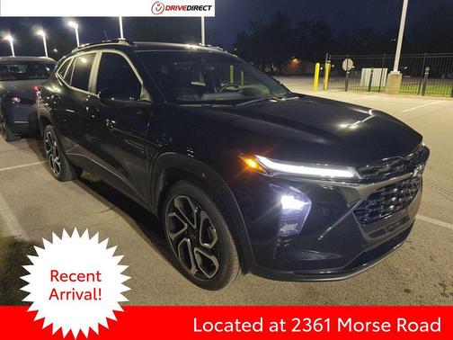 Mosaic Black Metallic 2025 Chevrolet Trax FWD 2RS