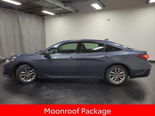 2019 Toyota Avalon XLE