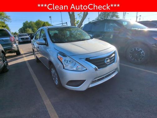 Brilliant Silver Metallic 2018 Nissan Versa 1.6 S+