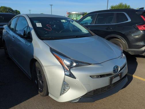 Classic Silver Metallic 2018 Toyota Prius Four Touring