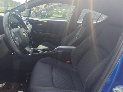 2021 Toyota C-HR XLE