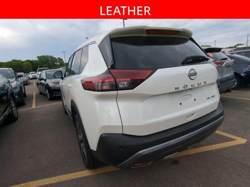 Pearl White Tricoat 2023 Nissan Rogue SL